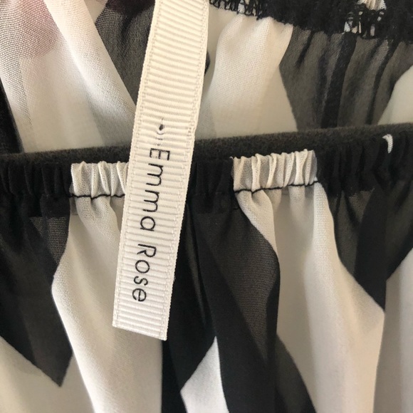 Off the shoulder chevron top - Picture 2 of 2